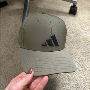 Adidas Hat stretch fit